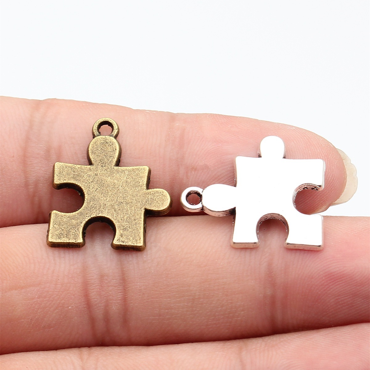 WYSIWYG 10pcs 23x20mm 2 Colors - Jewelry Making Game recension och pris
