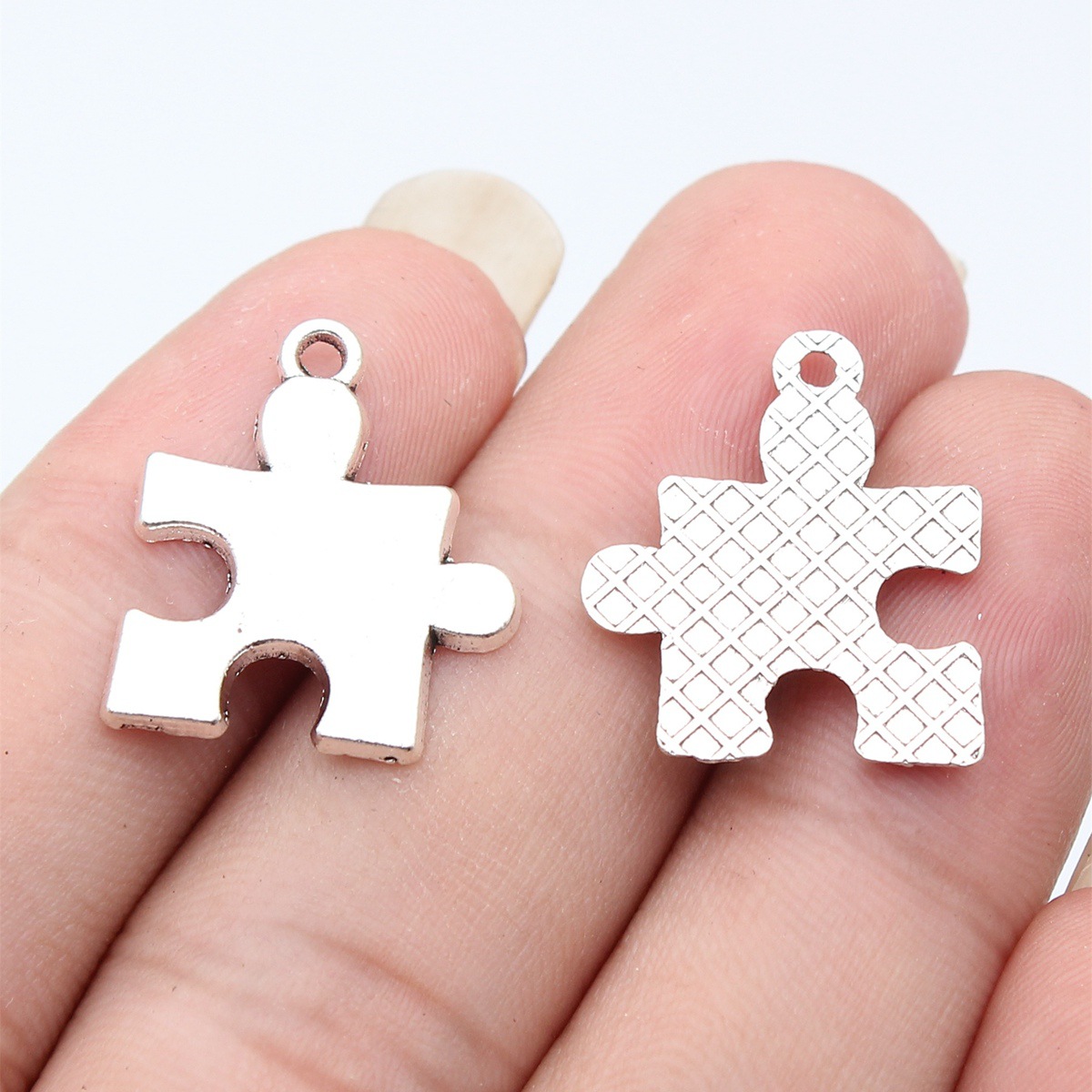 WYSIWYG 10pcs 23x20mm 2 Colors - Jewelry Making Game recension och pris